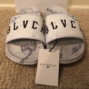 New BLVCK marble slides size 9-10